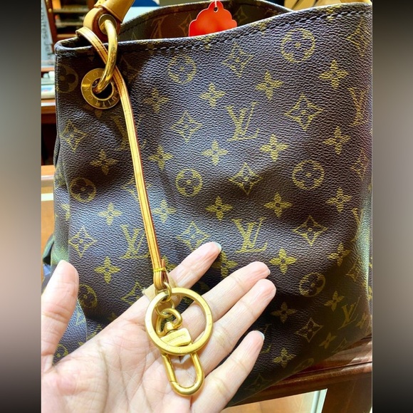 Louis Vuitton Artsy MM - Picture 3 of 10